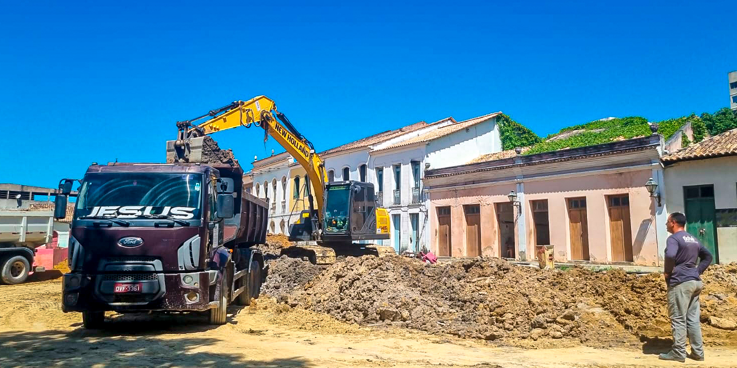 SECULT - Obras de requalificação do Sítio Histórico Porto de São Mateus seguem com intervenções na Ladeira São Gonçalo