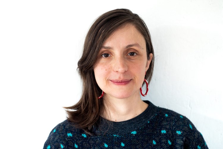 Thais Montanari, compositora da inédita “Poço de Dentro”, que estreia no festival (Foto: Hippolyte Vendra)