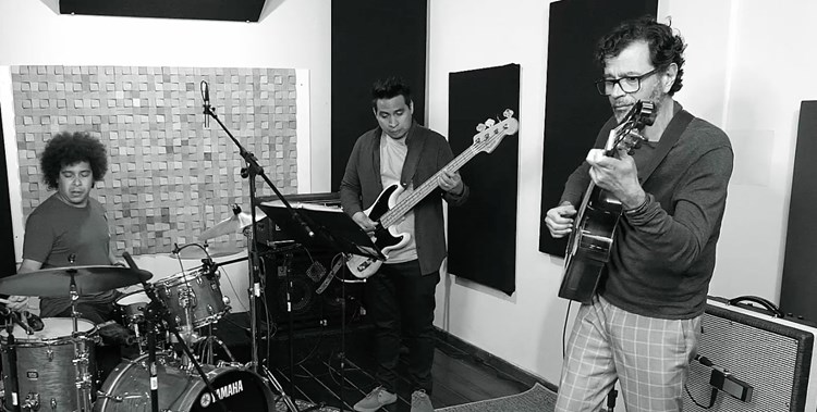 O grupo Naipe de 3 encerra a programação com música instrumental (Foto: Divulgação)