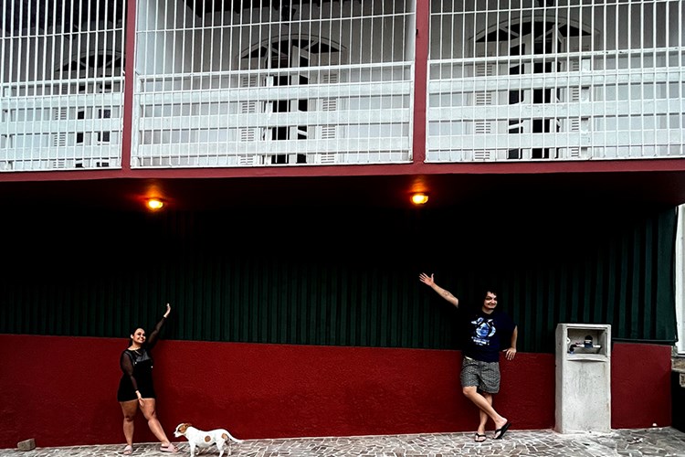 Brenda Perim e Marco Antônio Reis, da Cia NÓS de Teatro, estão à frente do novo espaço (Foto: Divulgação)