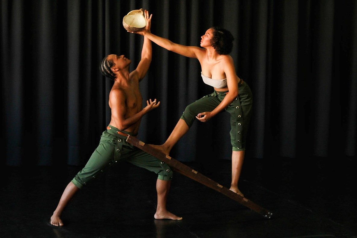 Terra sem Males, espetáculo da Ehioze Cia de Dança, acontece no sábado (28), no CEU das Artes. Foto: Divulgação