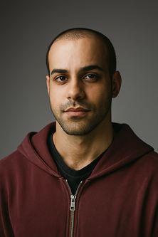 O artista plástico capixaba Khalil Rodor