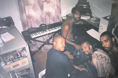 Os artistas Brau, Tropeço, Sagaz e Renegrado Jorge durante as gravações do LP