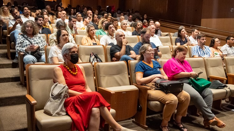 Cerca de 150 pessoas estiveram presentes na Casa da Música Sônia Cabral (Foto: Tayson Felix)