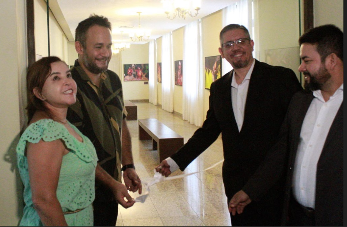   Na foto, a Gerente de Patrimônio Histórico do Palácio Anchieta, (GEPHA) Áurea Lígia Bernardi; secretário de estado da Cultura,  Fabricio Noronha;   fotógrafo Alexandre Baena e Secretário Especial de Governo do município de Juruti, Alex Guedes