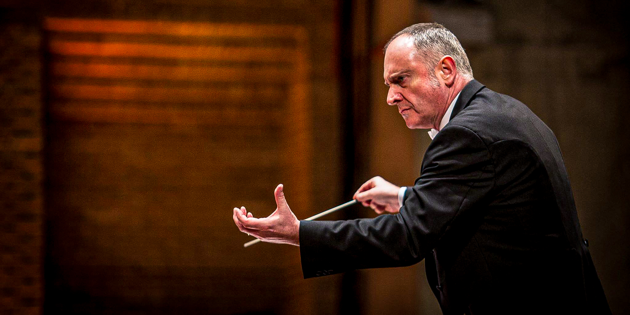 Maestro-Neil-Thomson_Foto-Rafaella-Pessoa-Divulgacao
