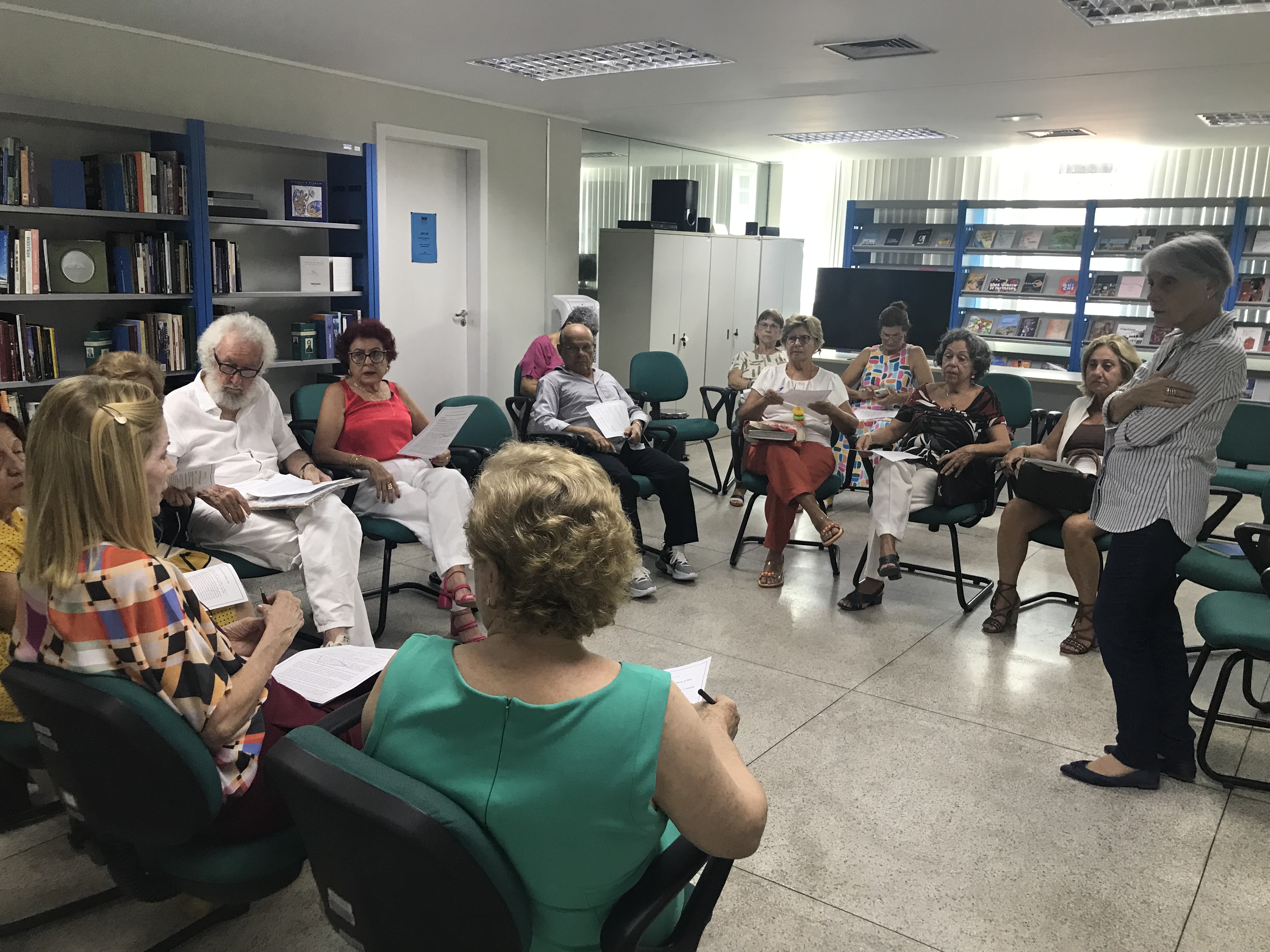 clubes de leitura abril foto