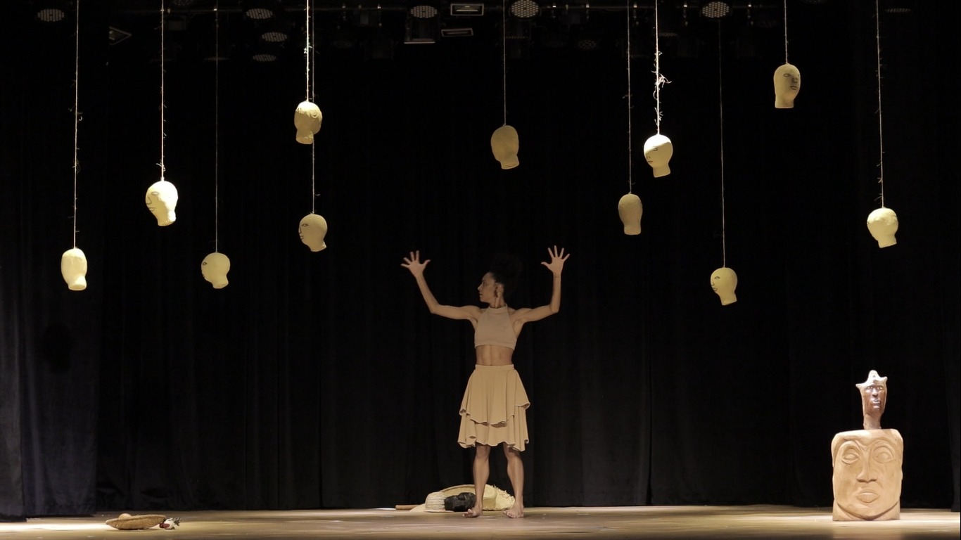 Bailarina Maria Laura Cachoeira - Credito Ronald Borges  (5)