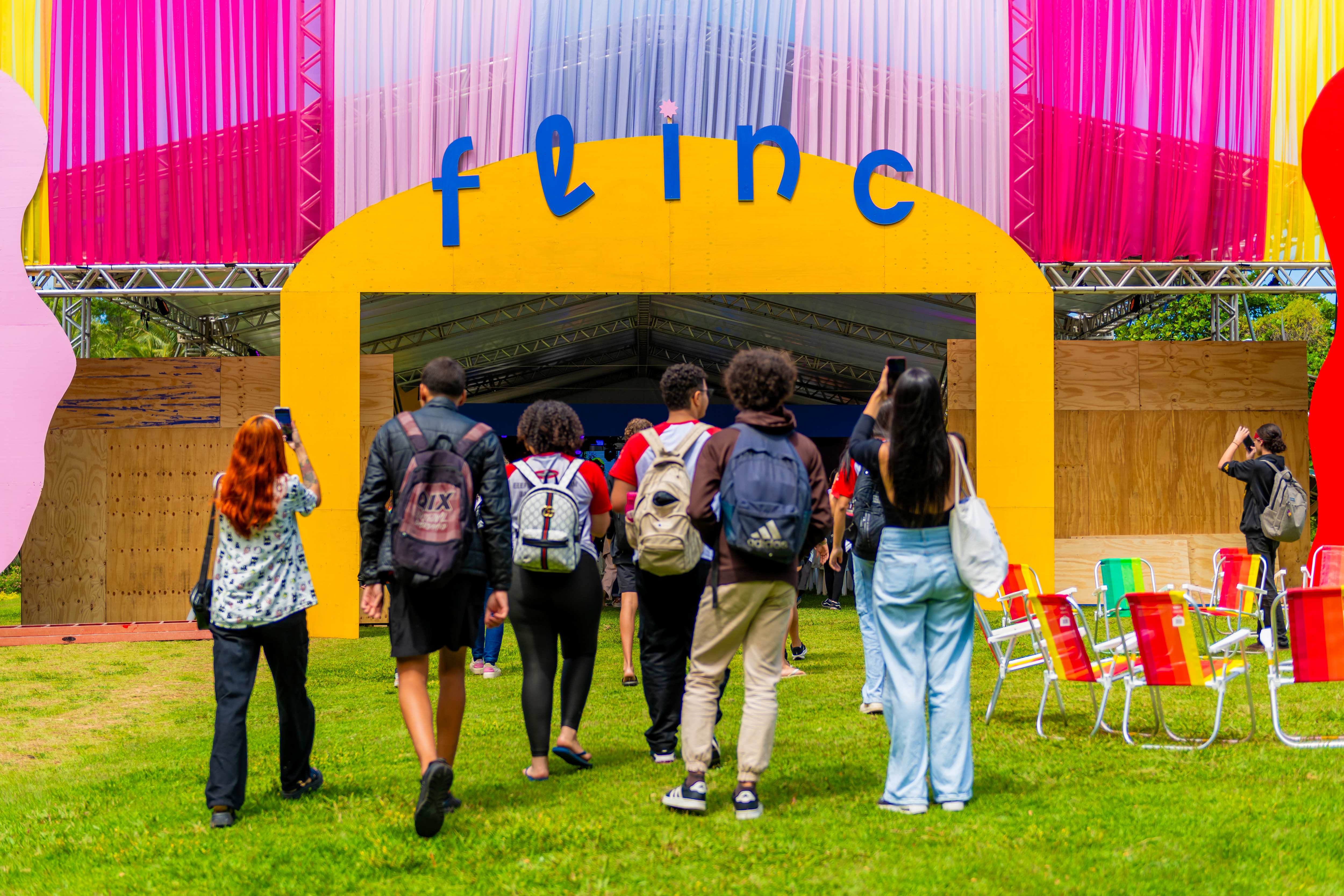 Estudandes_na_Flinc
