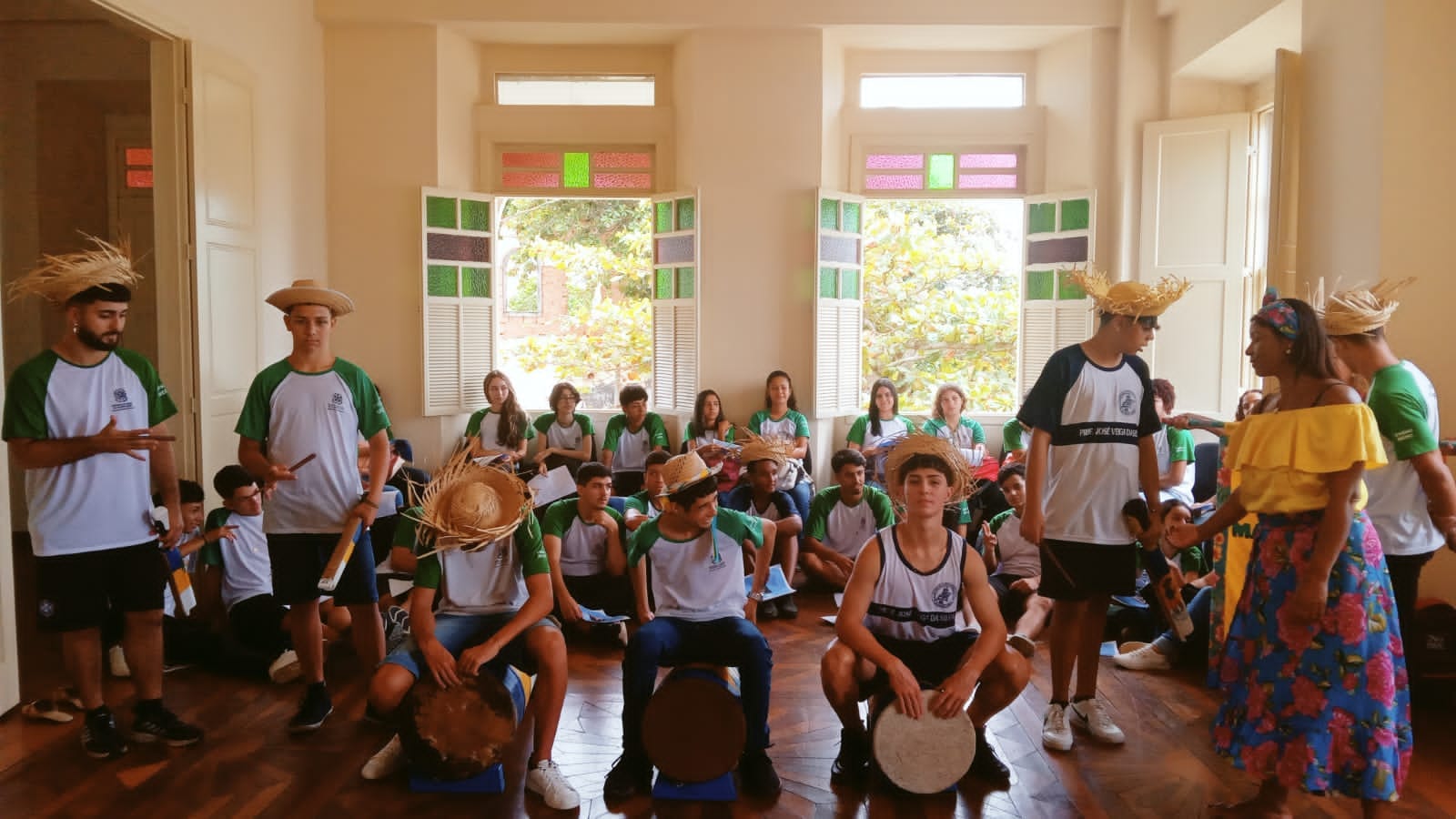 Oficinas de percussão e ritmo do jongo para alunos do ensino médio (1)