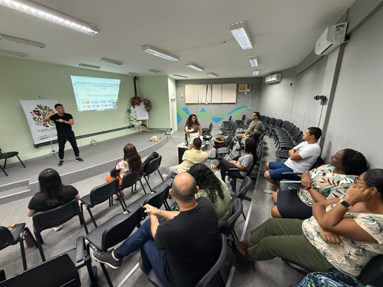 Workshop de formação com Intreprete de Libras - Pontão Academia de Sonhos