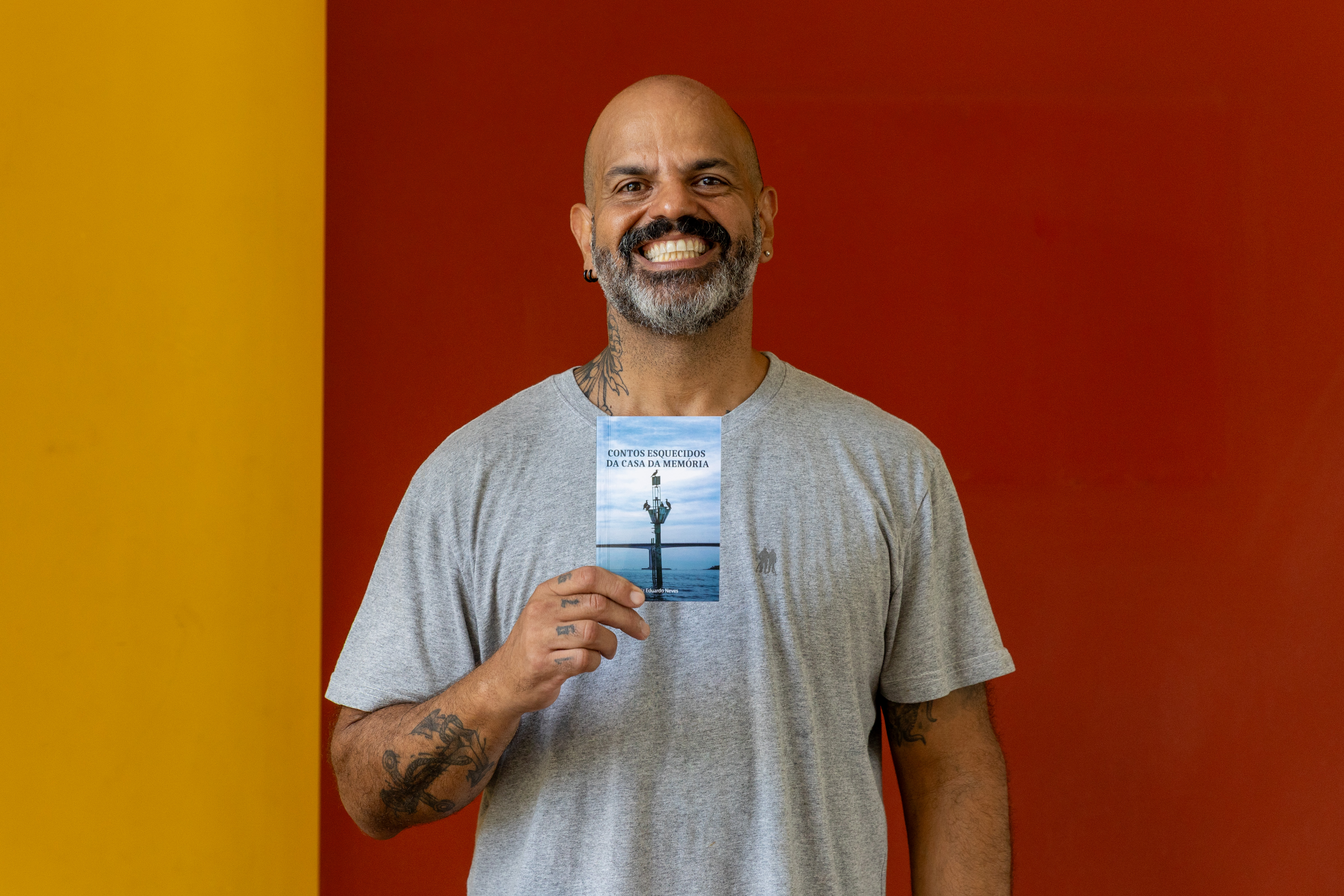 contos esquecidos - luiz eduardo neves - foto Adessandro Reis
